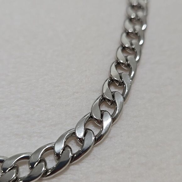 Silver Chain Necklace and Bracelet Set - Picture 5 of 7